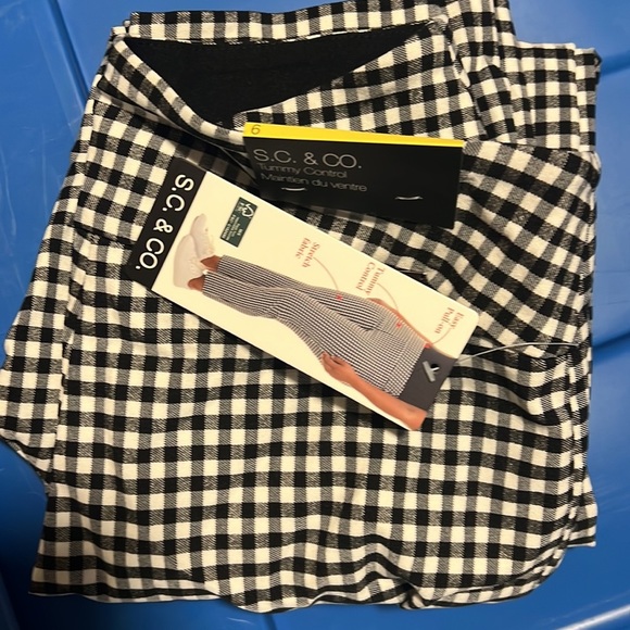 Women's Black and White Checkered Pants - Picture 10 of 10